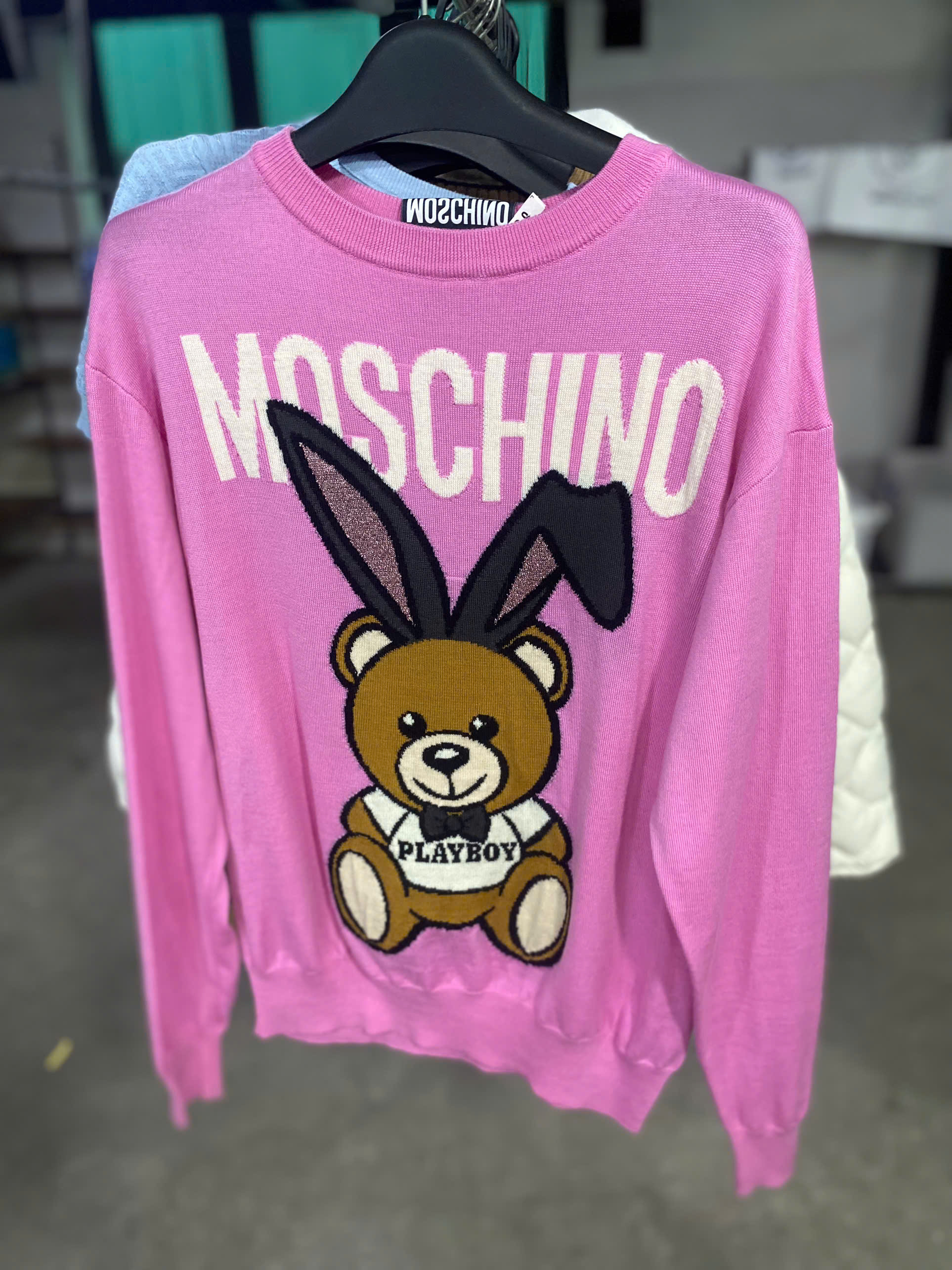 Để giặt áo len mỏng hàng hiệu chuẩn nhất cùng Japan Laundry tìm hiểu nhé . Để giặt áo len mỏng hàng hiệu chuẩn nhất cùng Japan Laundry tìm hiểu nhé .